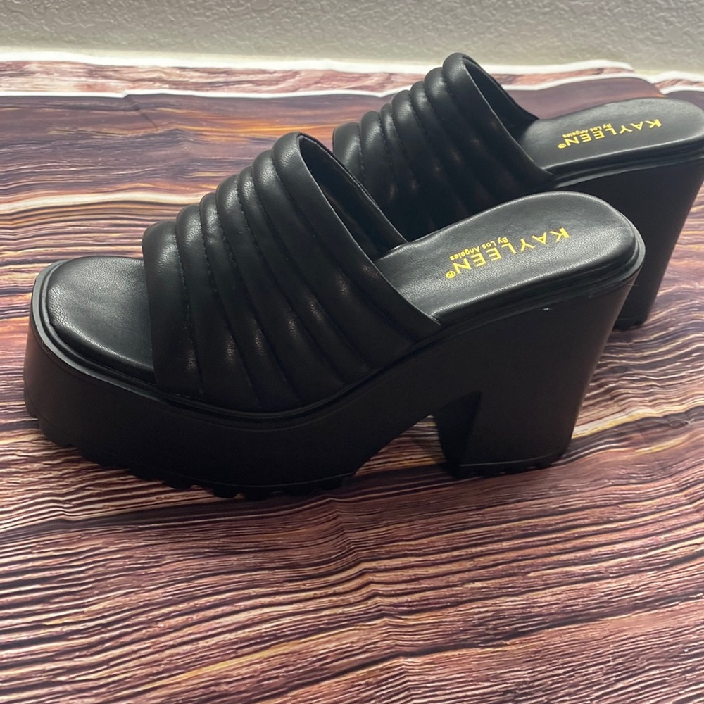 Platform sandals